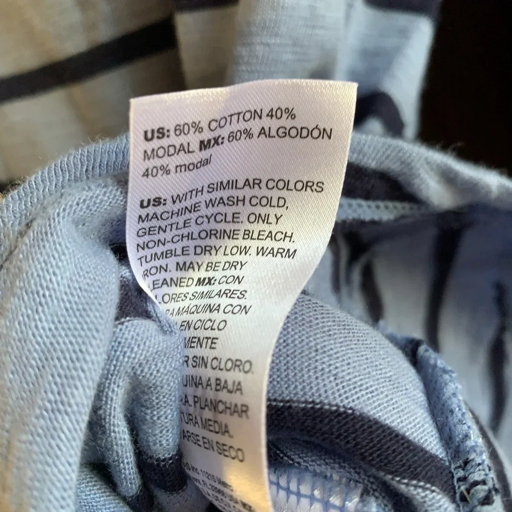 White House Black Market Blue Striped Button-Down Shirt – Size M - Picture 5 of 7